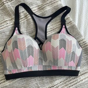 VS Sport sports bra